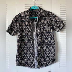 NWOT Disney Haunted Mansion Button up short sleeve Medium Shirt